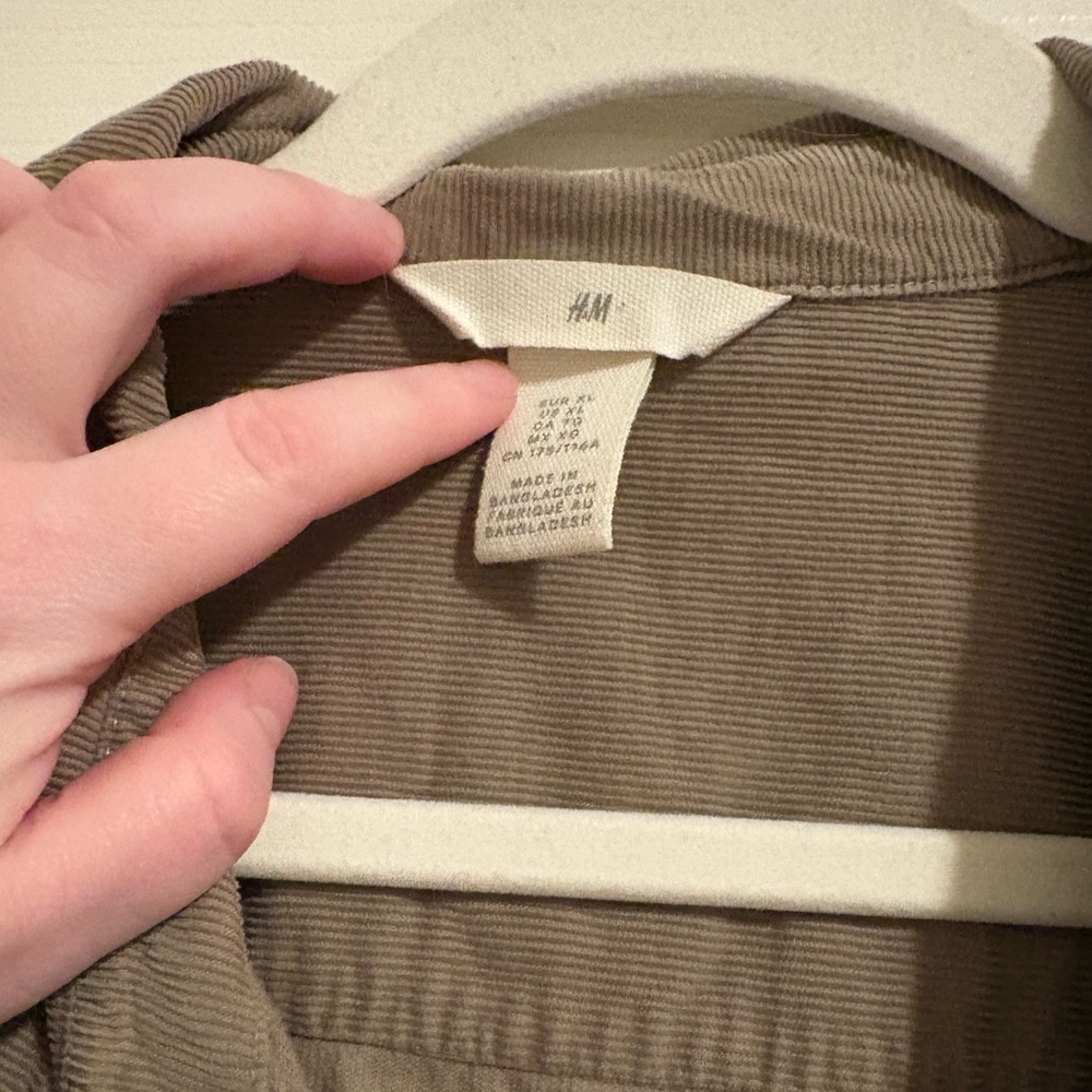 H&M Taupe Corduroy Shirt - Picture 2 of 3